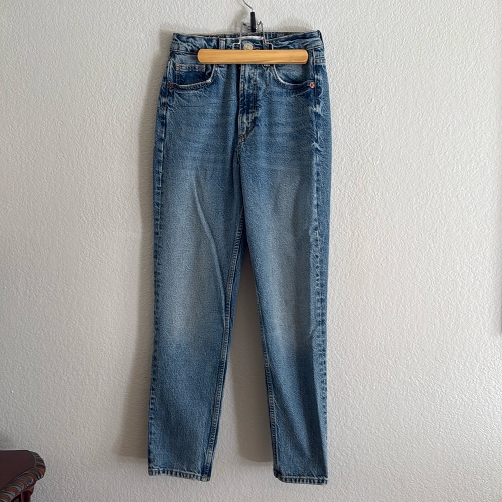 Zara jeans straight cut size US 2